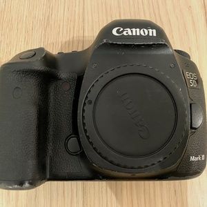 Canon 5d Mark iii Camera